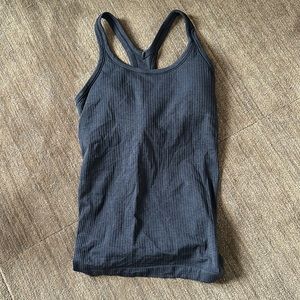 Lululemon tank w/ built-in bra